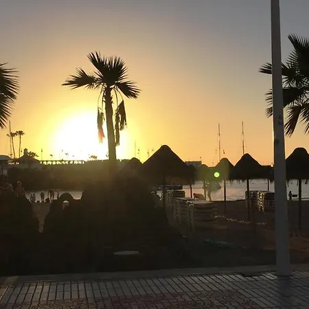 Close To Golden Mile 플라야데라스아메리카스