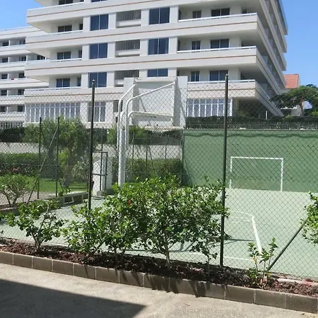 아파트 Close To Golden Mile *