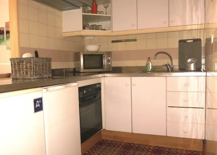 Close To Golden Mile 아파트 *