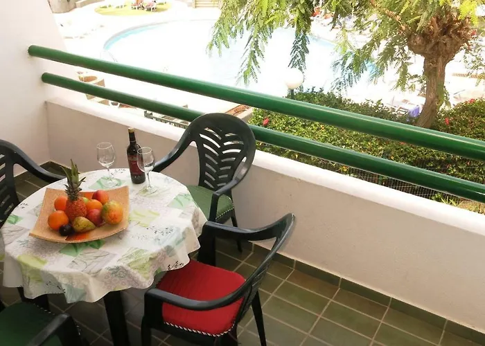 Close To Golden Mile Apartament